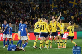 瑞士选手在小组赛中全部胜出了吗