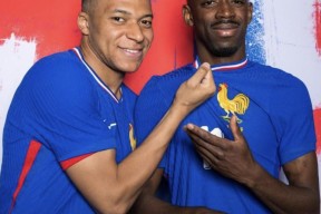 金年会登陆-包含激烈角逐！欧国联半决赛即将揭晓胜利者的词条