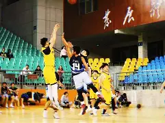 激动人心的篮球赛事震撼全场观众的简单介绍 激动人心的篮球赛事震撼全场观众的简单介绍